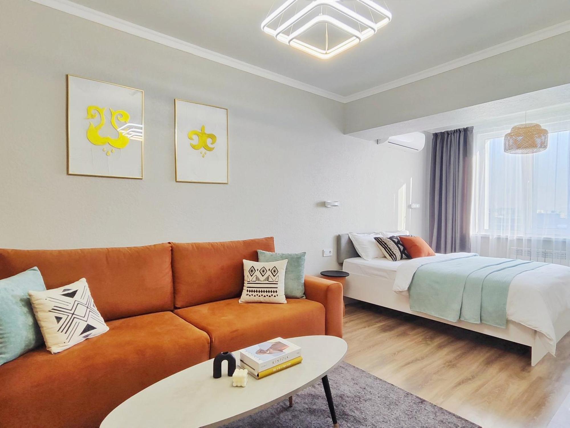 Modern Apartment In Golden Square 알마티 외부 사진