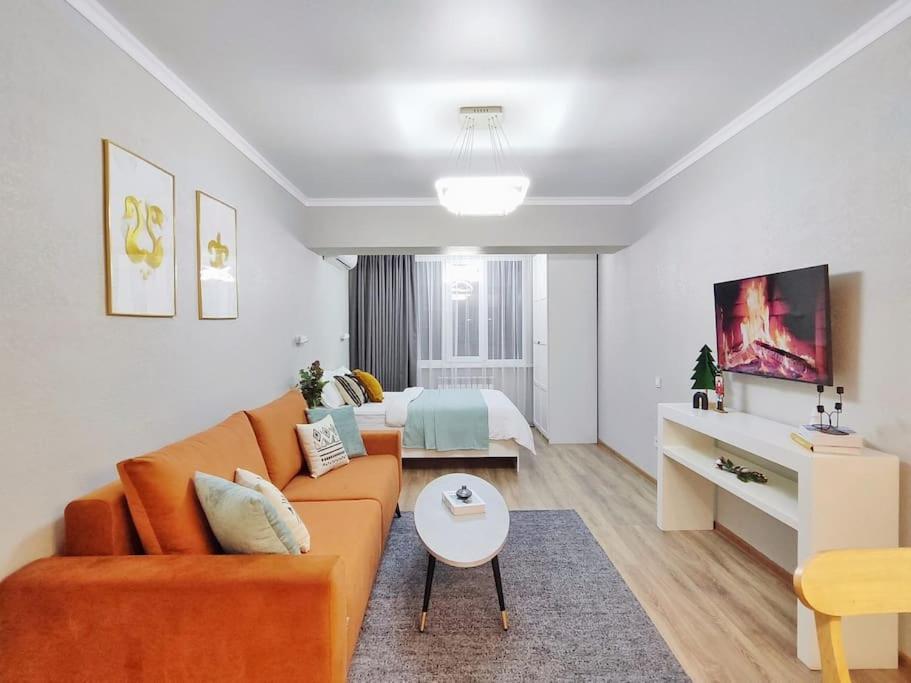 Modern Apartment In Golden Square 알마티 외부 사진